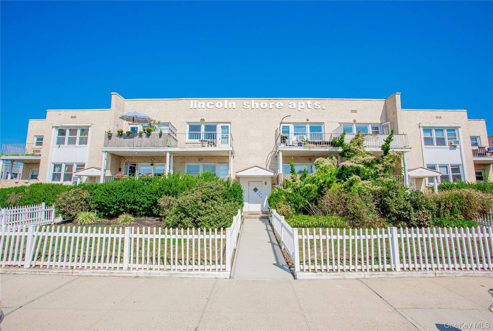 345 Shore RD #2E, Long Beach, NY 11561