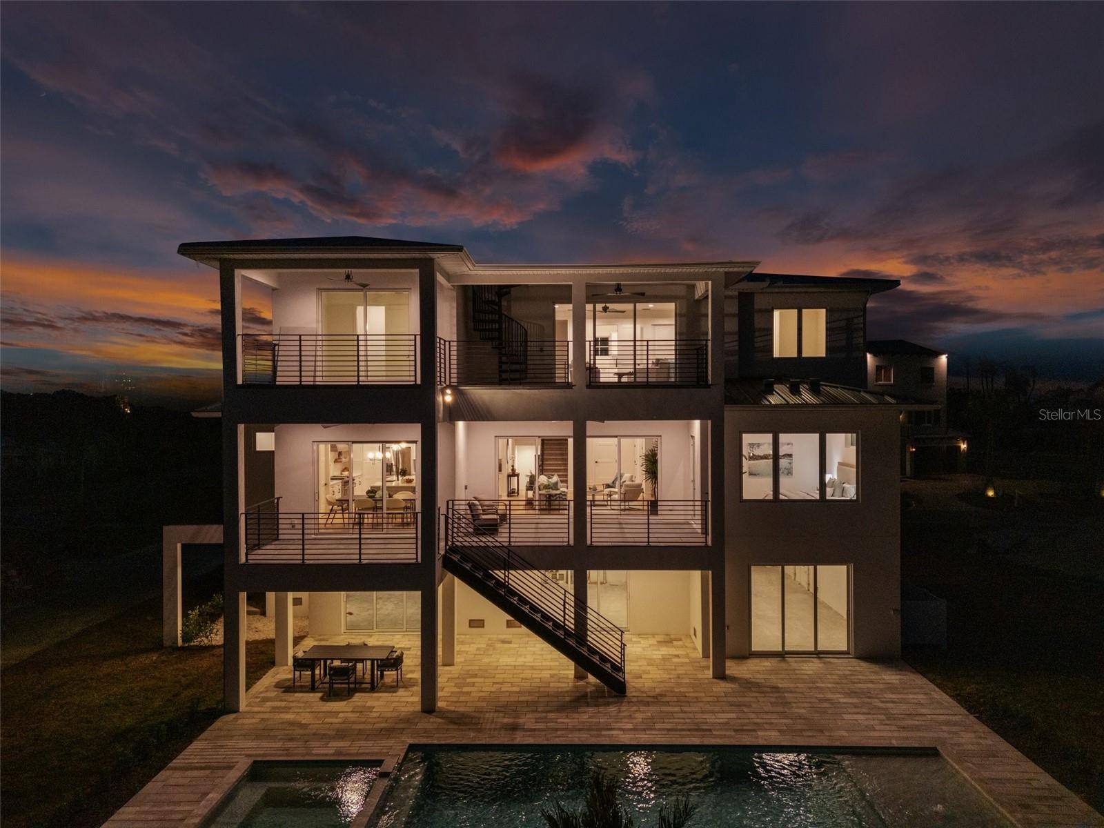 597 BUTTONWOOD DR, Longboat Key, FL 34228