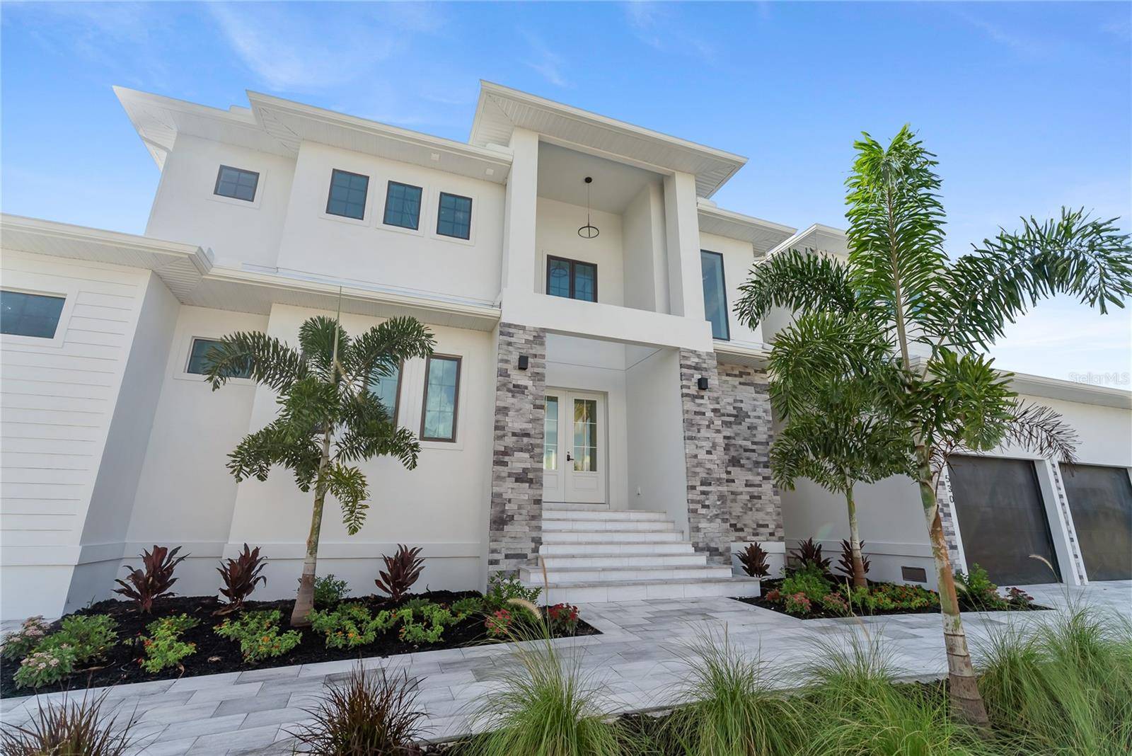 530 DE NARVAEZ DR, Longboat Key, FL 34228