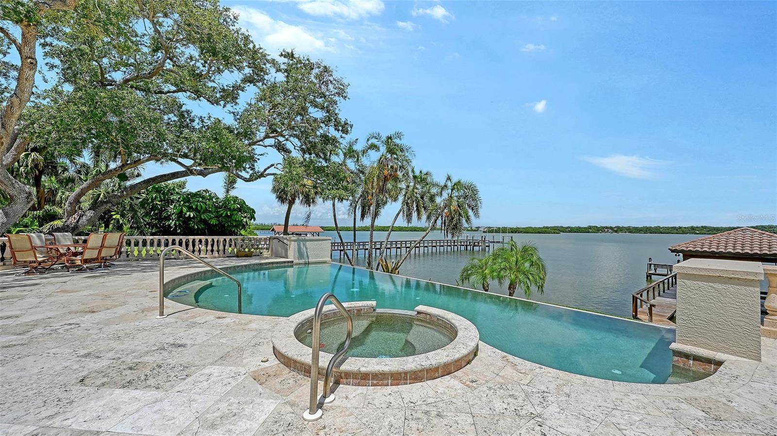 1216 N CASEY KEY RD, Osprey, FL 34229