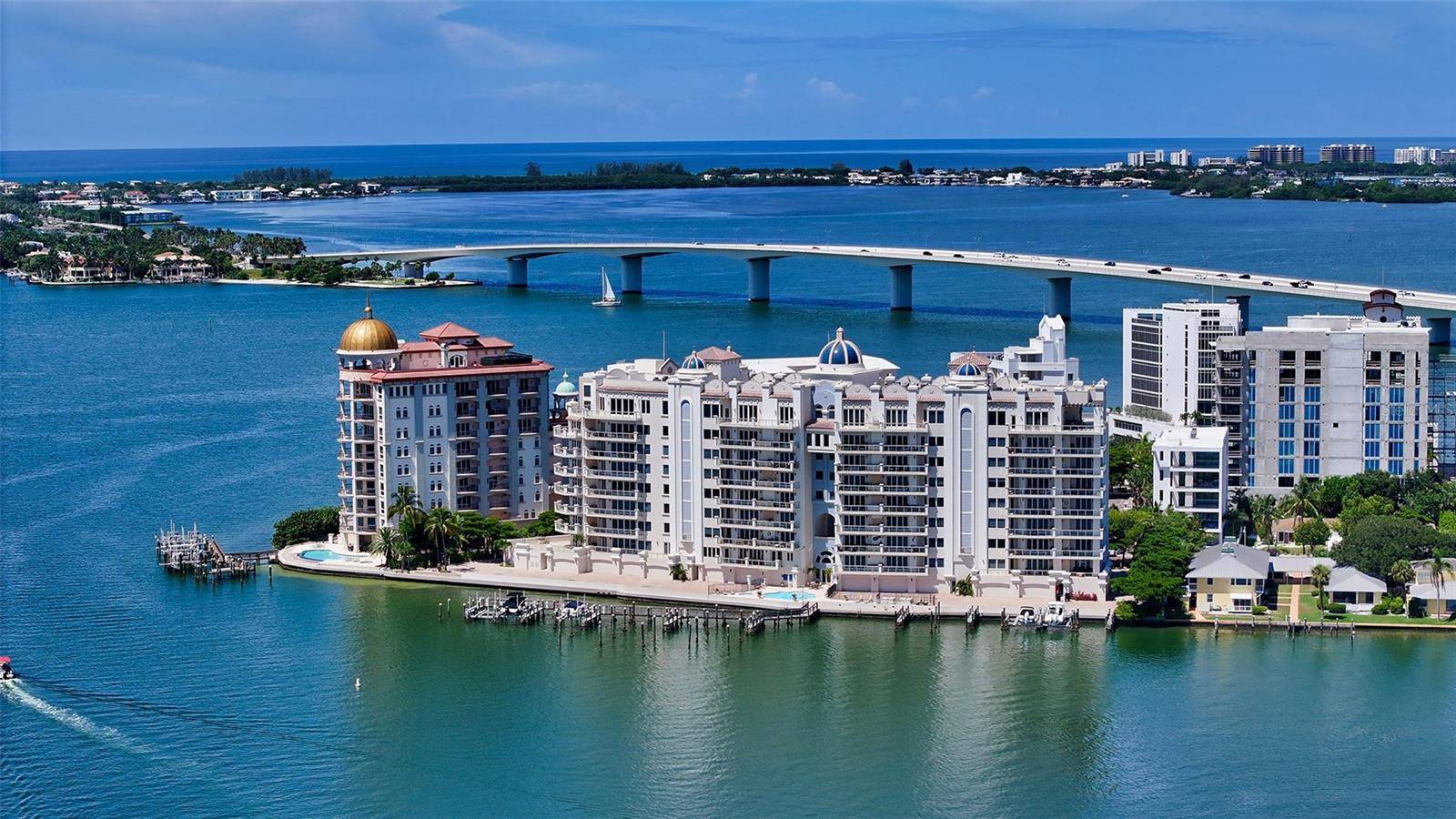 464 GOLDEN GATE PT #702, Sarasota, FL 34236