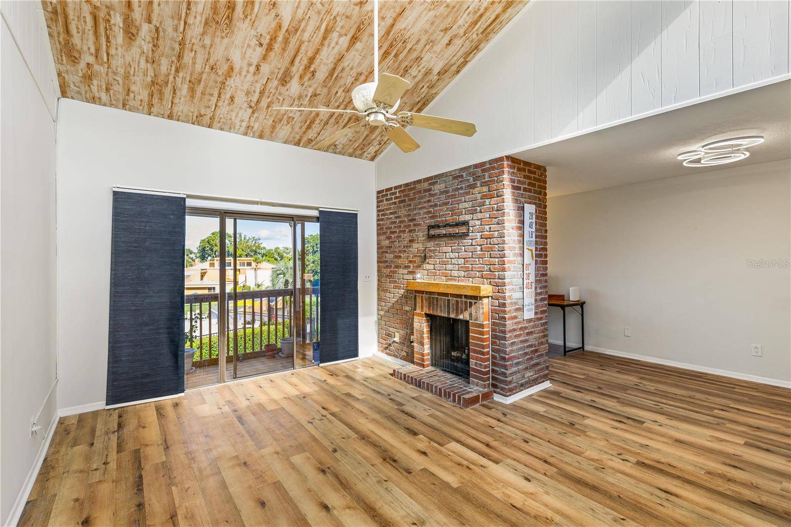 1051 S HIGHLAND ST #7D, Mount Dora, FL 32757