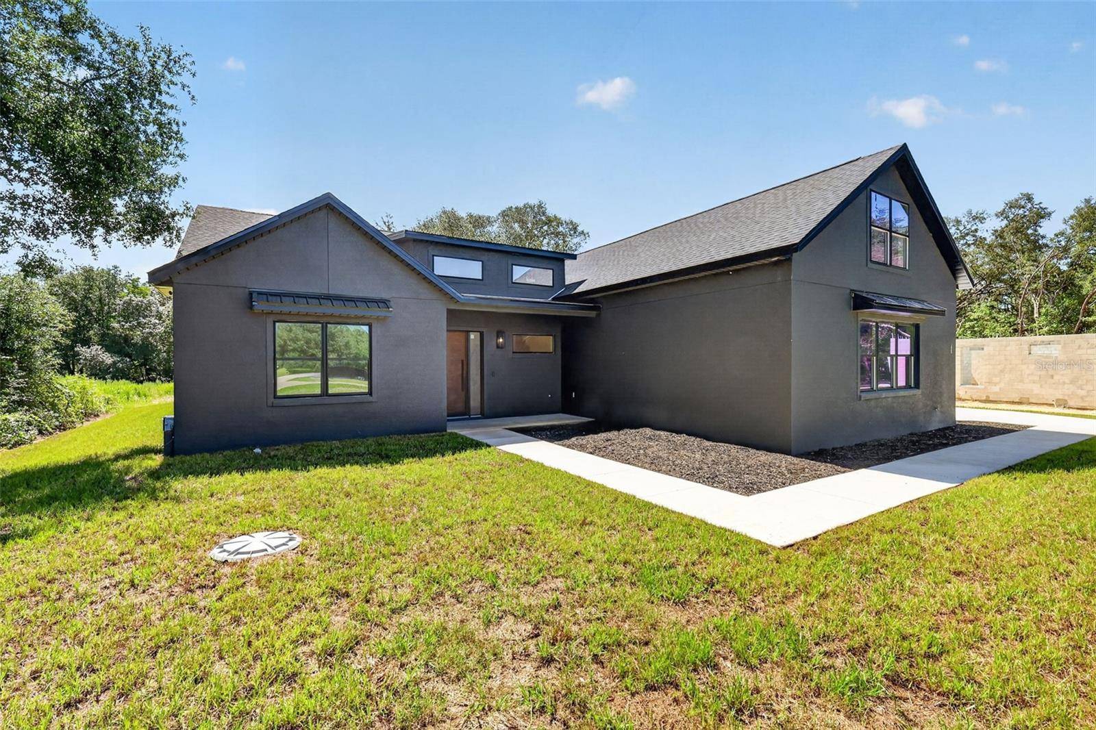 60 GUAVA PASS, Ocklawaha, FL 32179