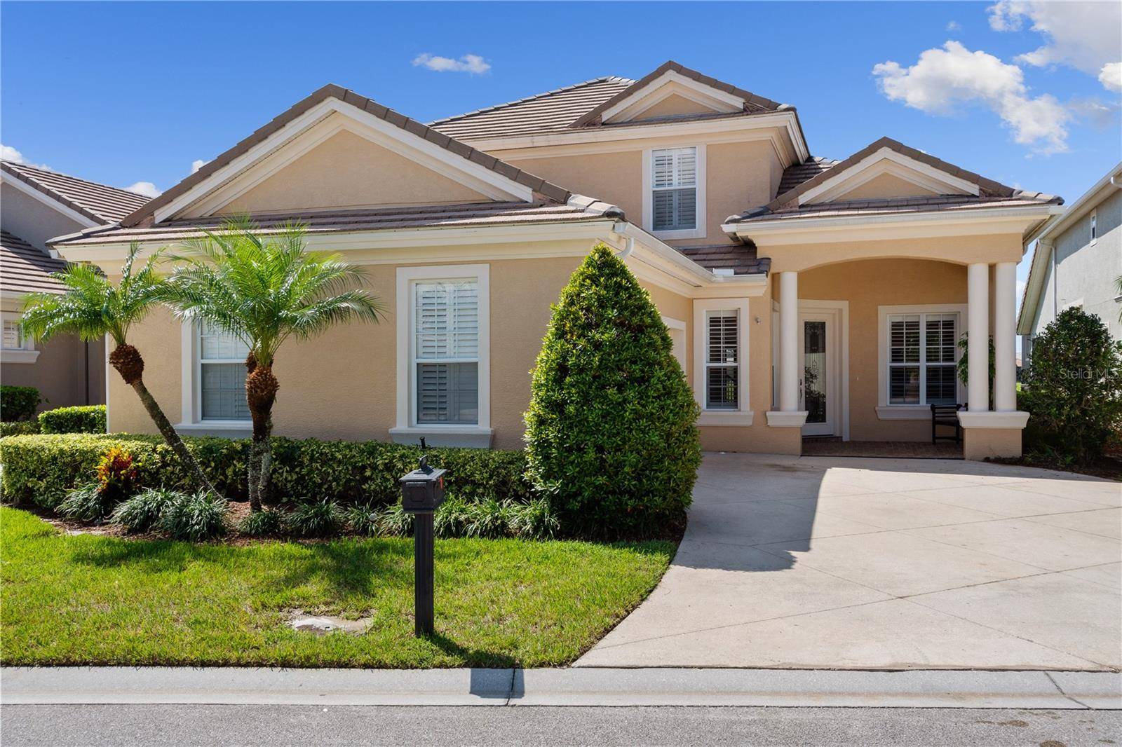 2464 LAUREL GLEN DR, Lakeland, FL 33803