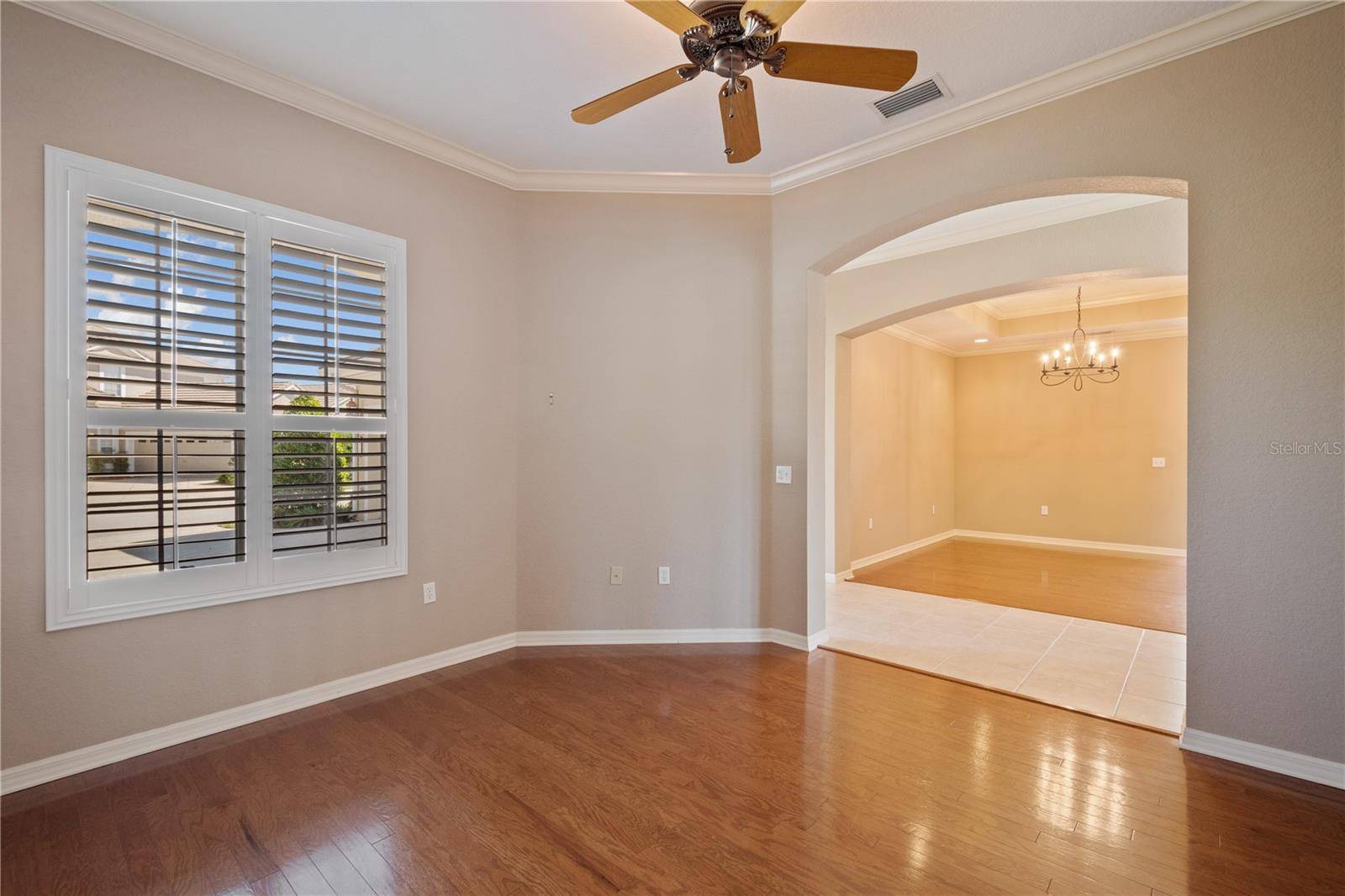 2464 LAUREL GLEN DR, Lakeland, FL 33803