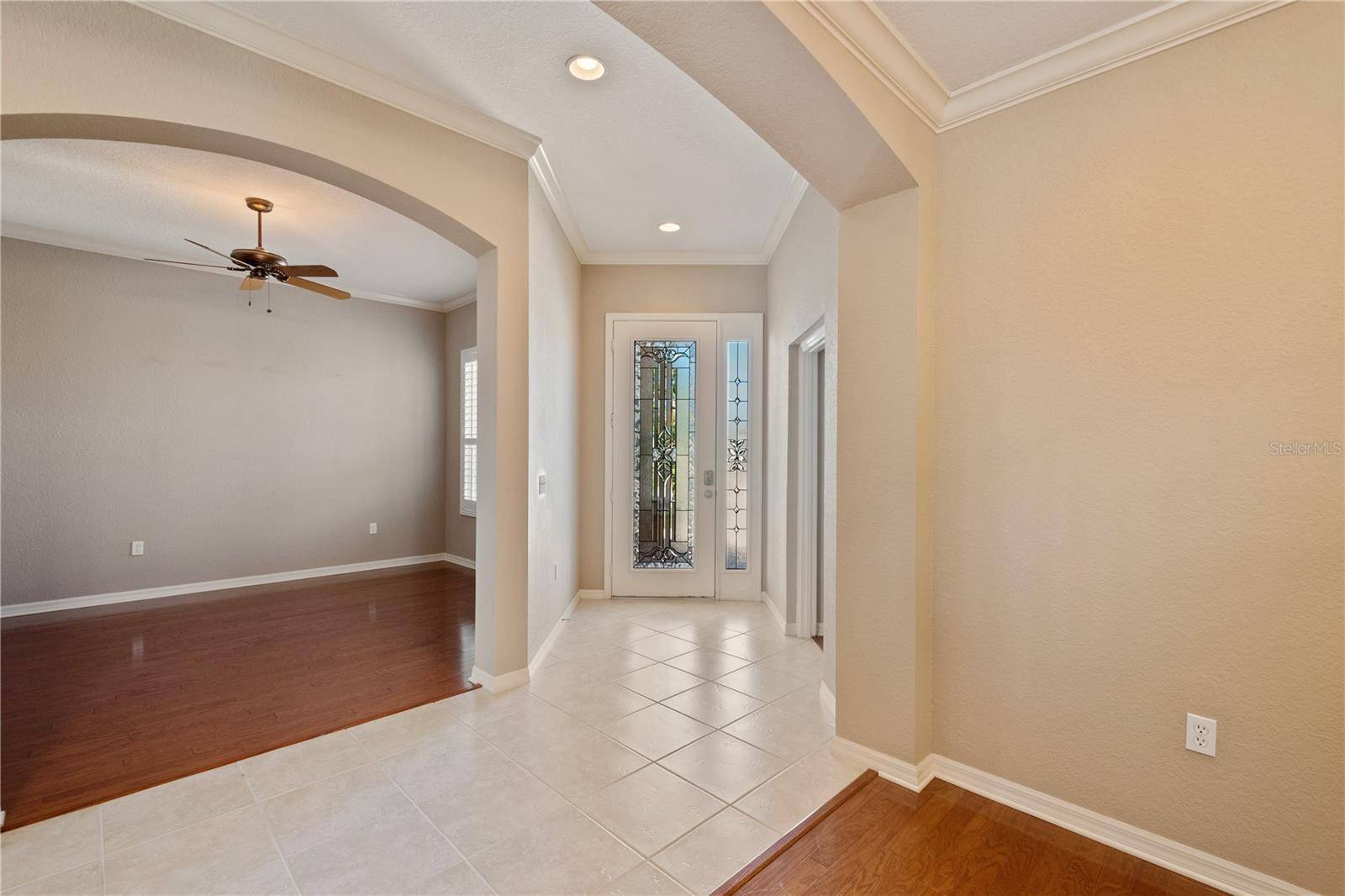 2464 LAUREL GLEN DR, Lakeland, FL 33803