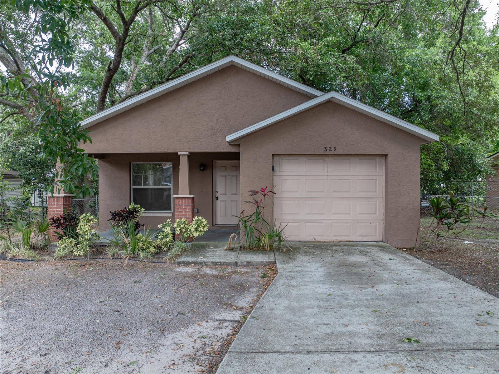829 N LAKE AVE, Lakeland, FL 33801