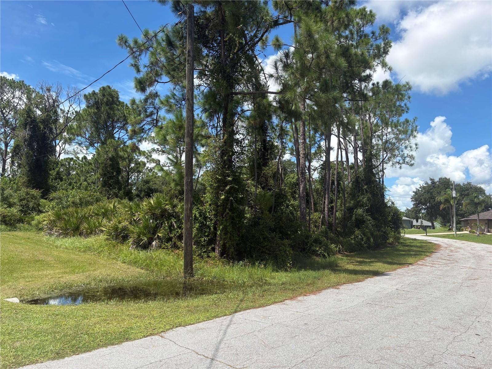 N RENAULT CIR, North Port, FL 34291