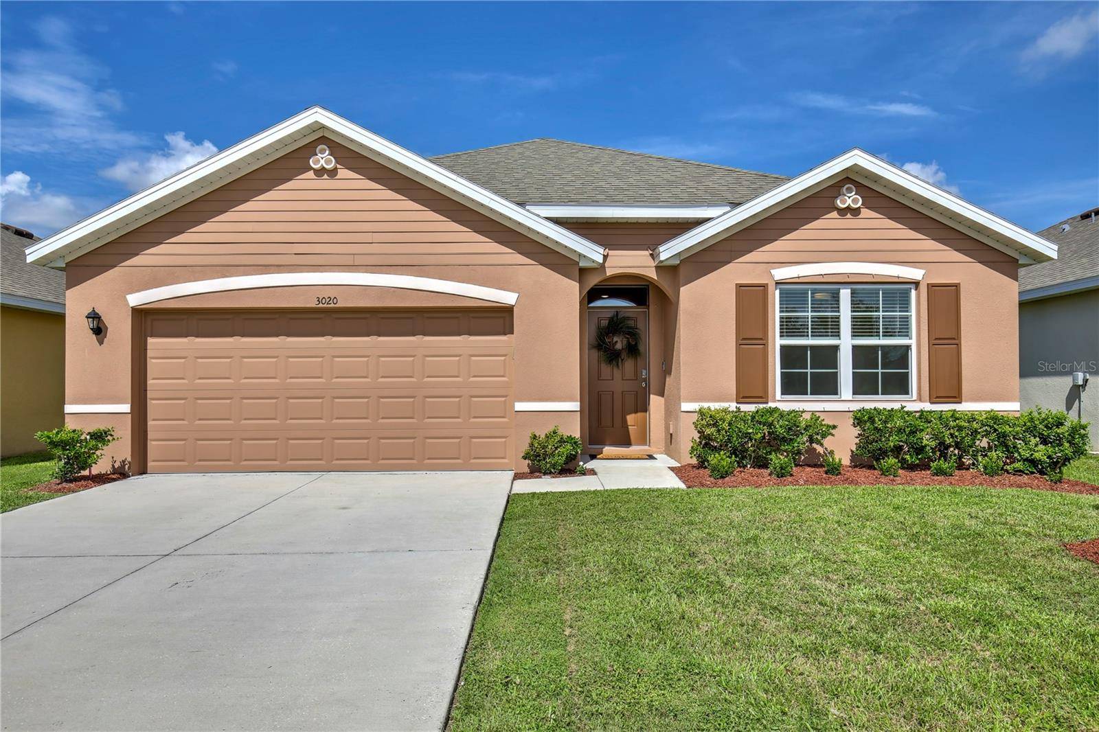 3020 BURROWING OWL DR, Mims, FL 32754