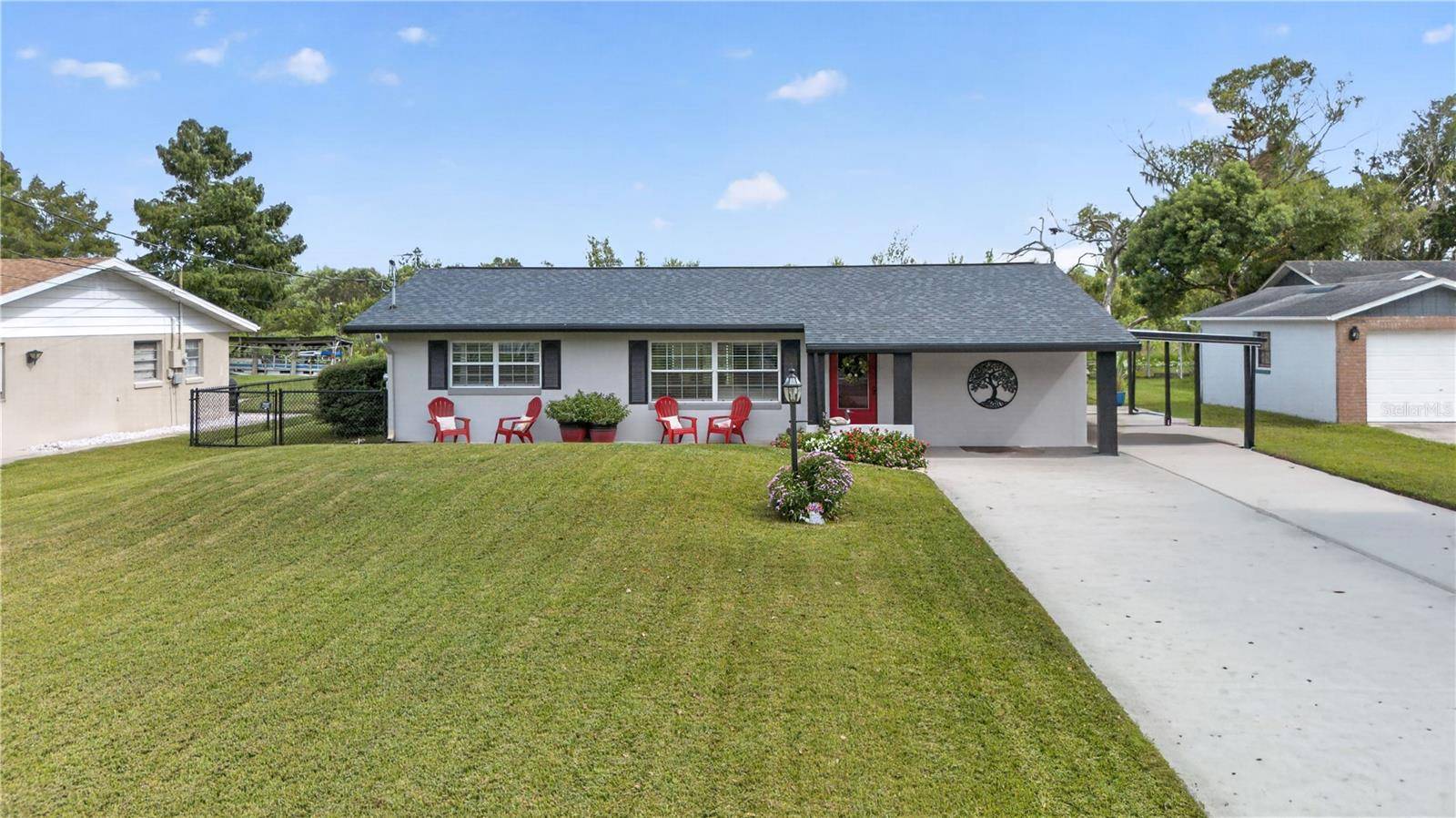 28050 LOIS DR DR, Tavares, FL 32778