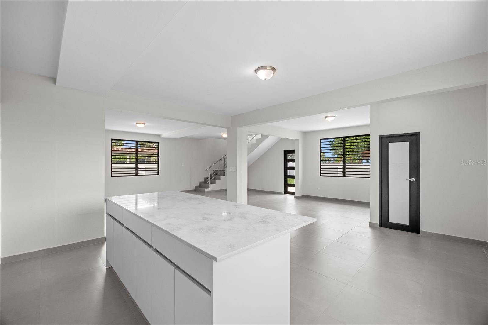 4 REXVILLE VAN SCOY, Bayamon, PR 00957