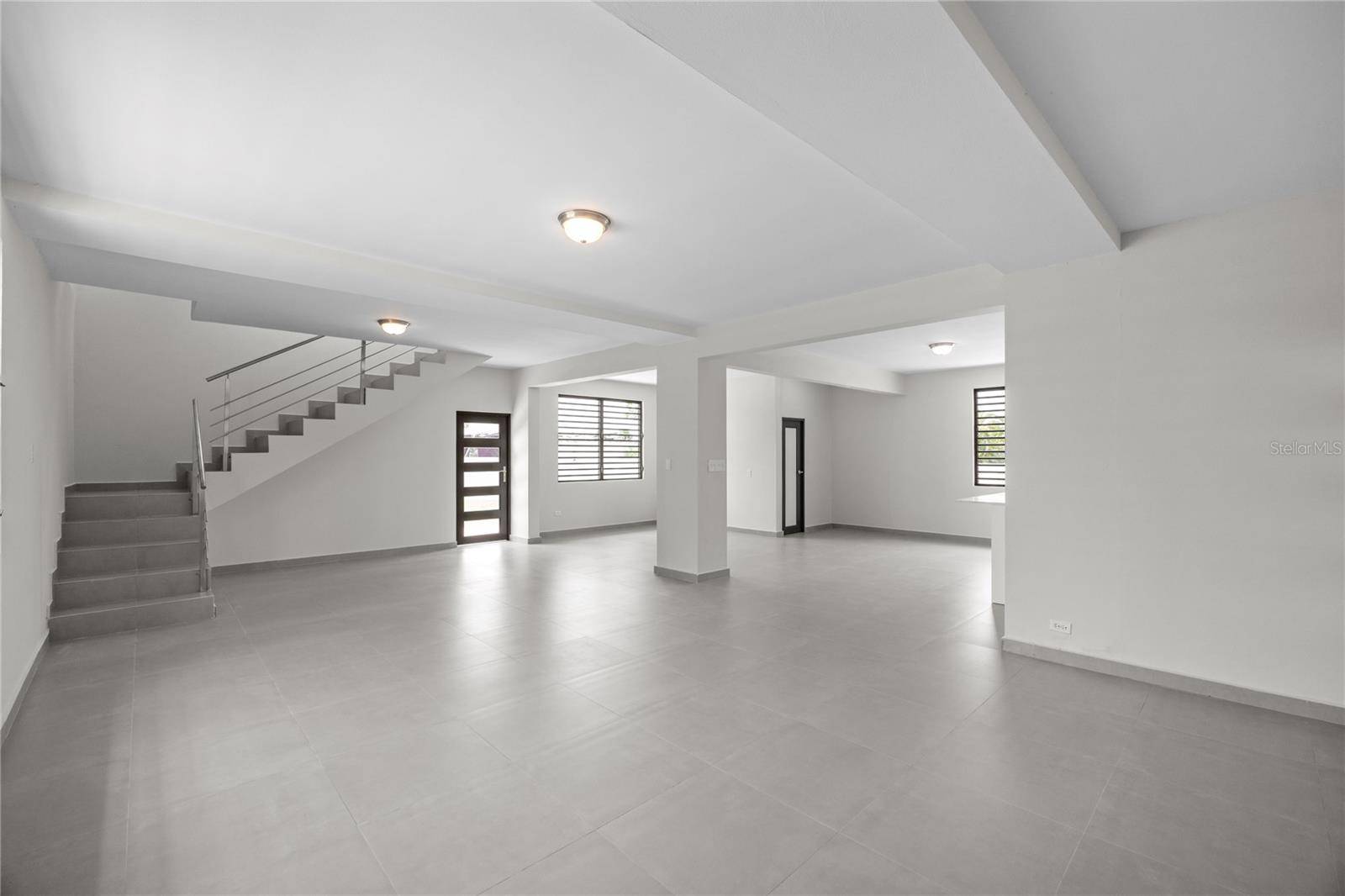 4 REXVILLE VAN SCOY, Bayamon, PR 00957