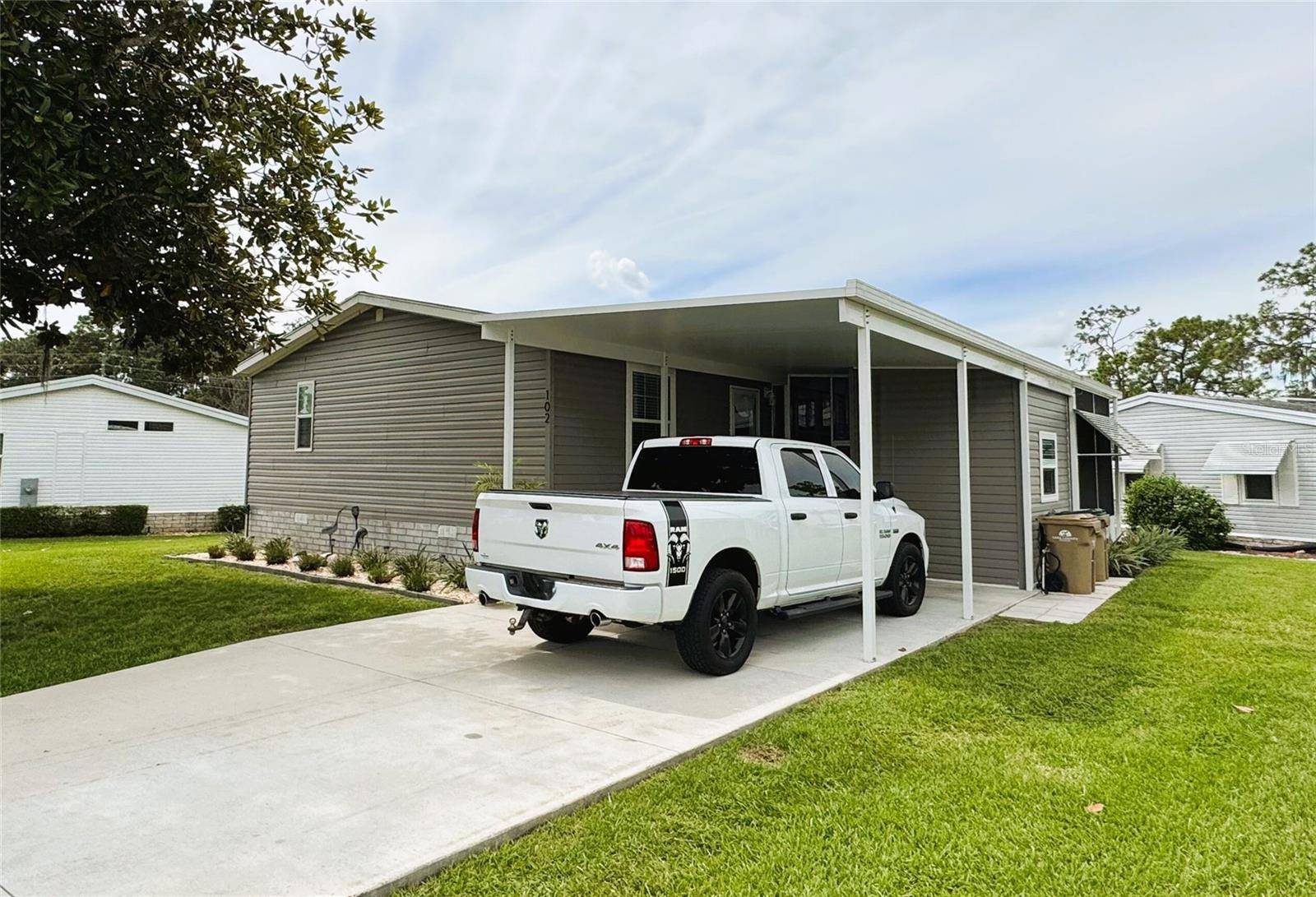 102 DOGWOOD TRL, Leesburg, FL 34748