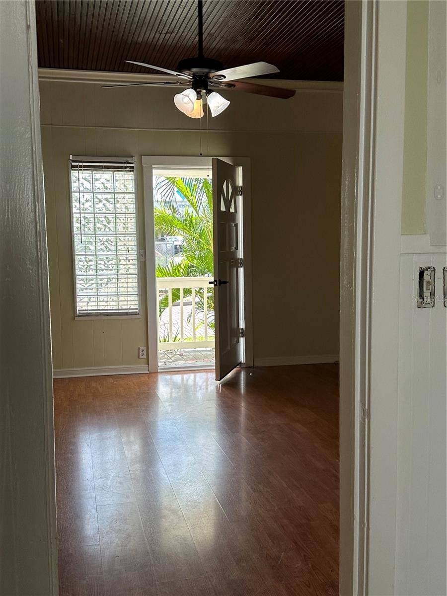 109 HIBISCUS ST #1, Tarpon Springs, FL 34689