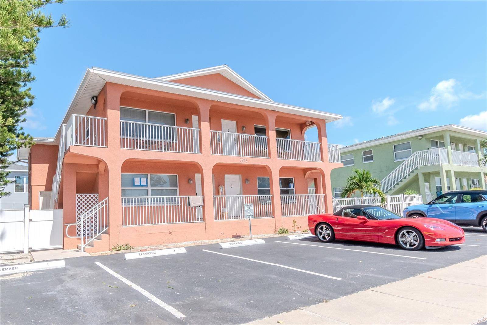 5605 SHORE BLVD S #1B, Gulfport, FL 33707