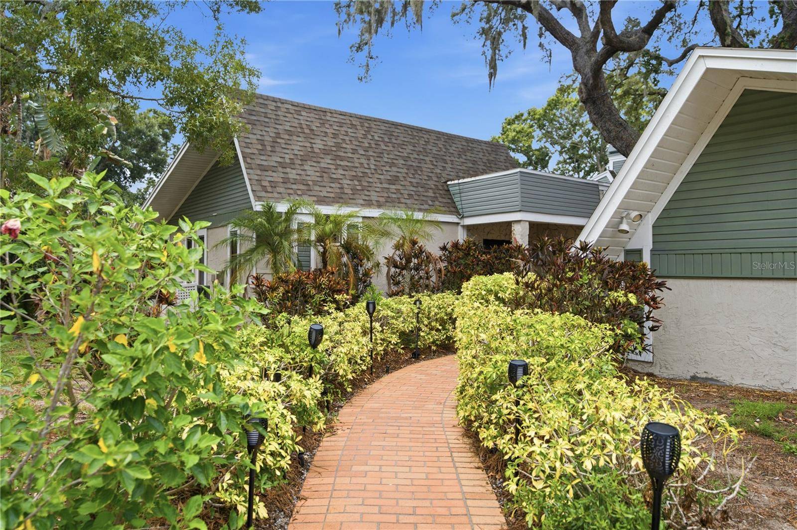 2860 BRIARWOOD LN, Palm Harbor, FL 34683