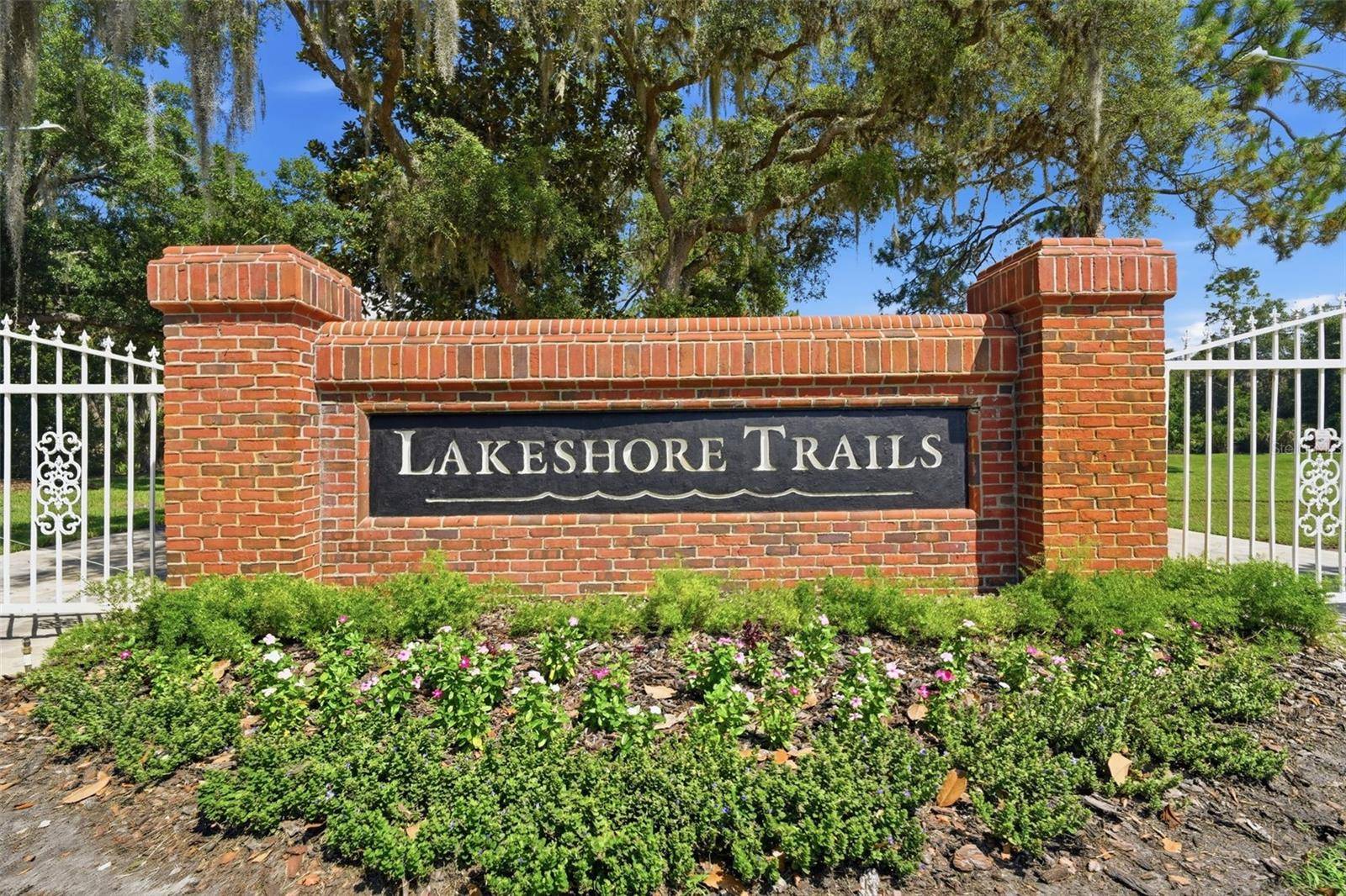 687 WINTERBERRY TRL, Deland, FL 32724