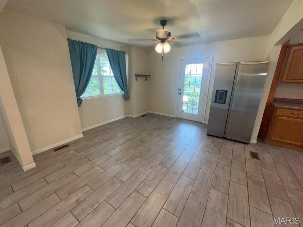 20266 Hyatt LN, St Robert, MO 65584