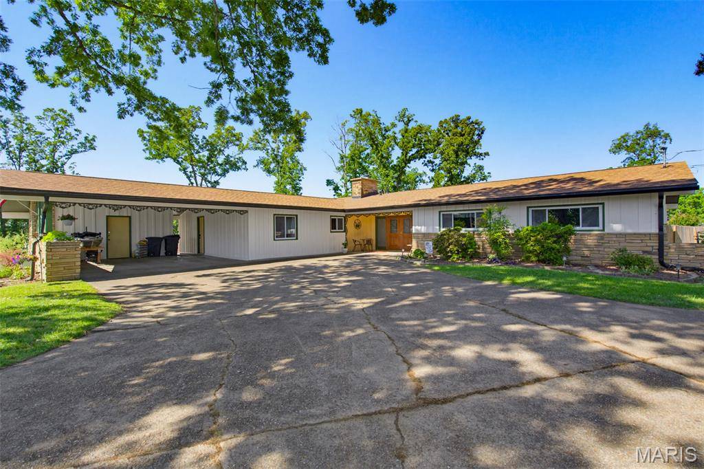 2025 Woodhaven RD, Poplar Bluff, MO 63901