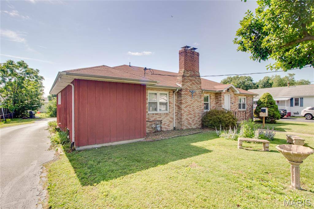 440 S Prairie ST, Bethalto, IL 62010