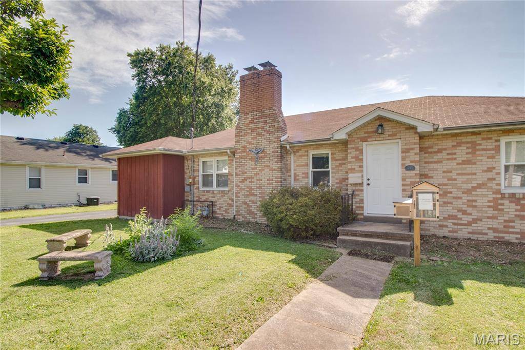 440 S Prairie ST, Bethalto, IL 62010