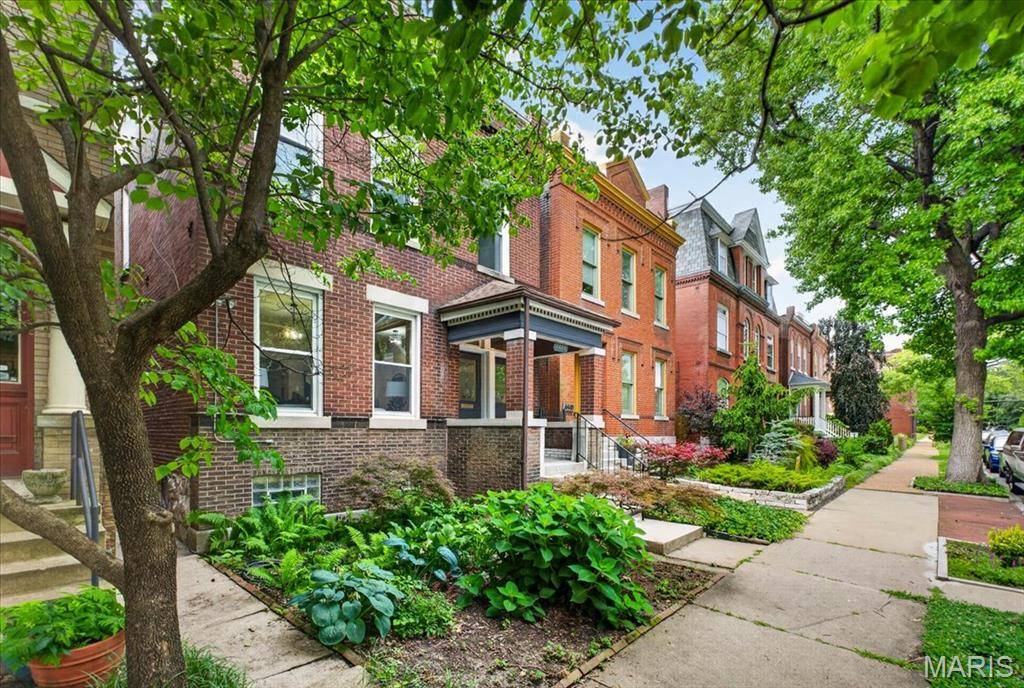 4444 Arco AVE, St Louis, MO 63110