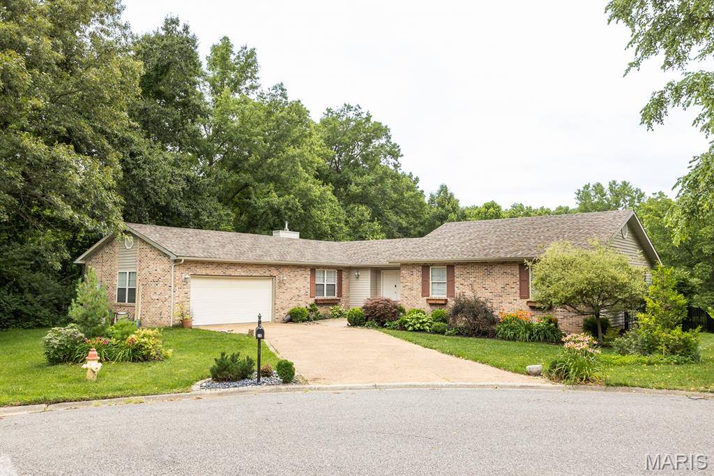 10 Ryan CIR, Lebanon, IL 62254