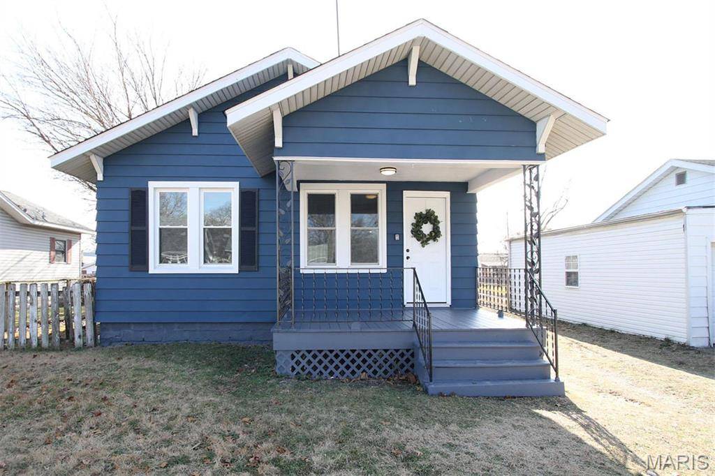 122 Park AVE, Wood River, IL 62095