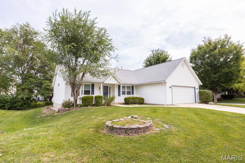 3246 Hunters WAY, Belleville, IL 62221