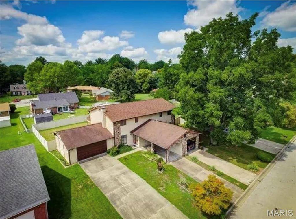 307 BRITANNA DR, Swansea, IL 62226