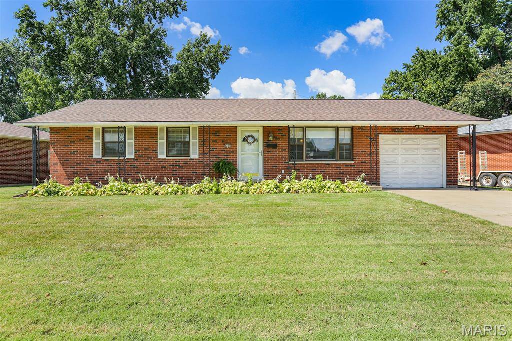 3201 Fehling RD, Granite City, IL 62040