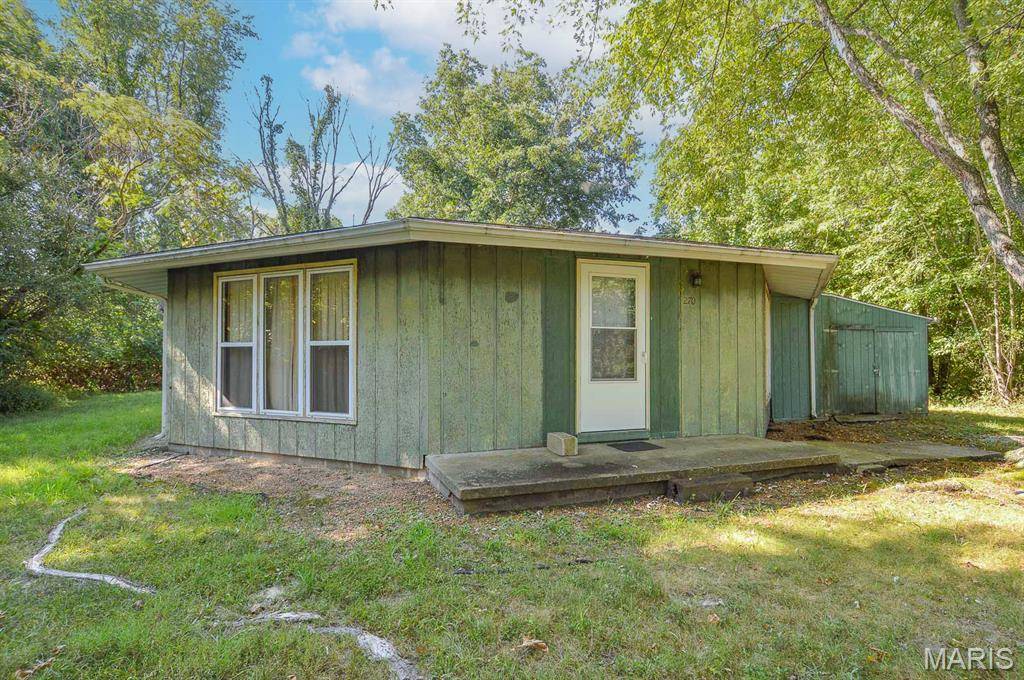 270 Locust ST, Carlyle, IL 62231
