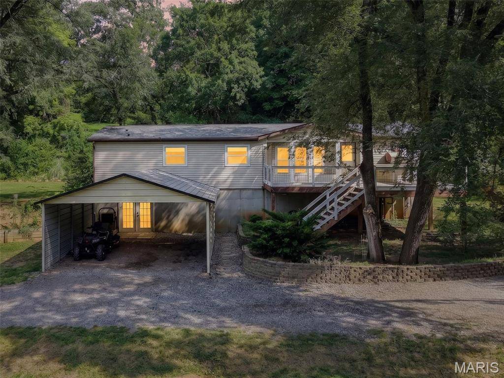 2741 Mullins RD, Millstadt, IL 62260