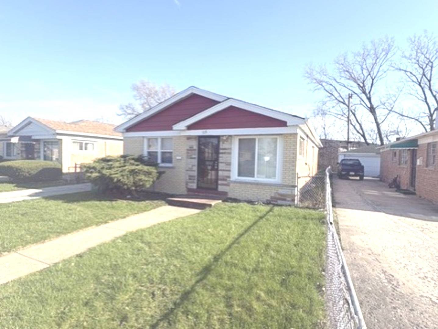 715 E 155th CT, Phoenix, IL 60426