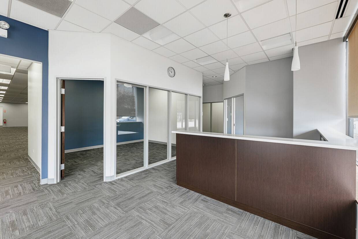 5364 W Devon AVE, Chicago, IL 60646