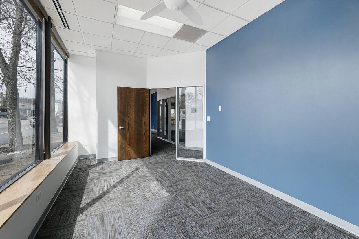 5364 W Devon AVE, Chicago, IL 60646