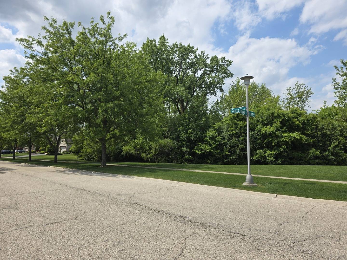 1074 - 1078 Sante Fe Stre ST, Bartlett, IL 60103