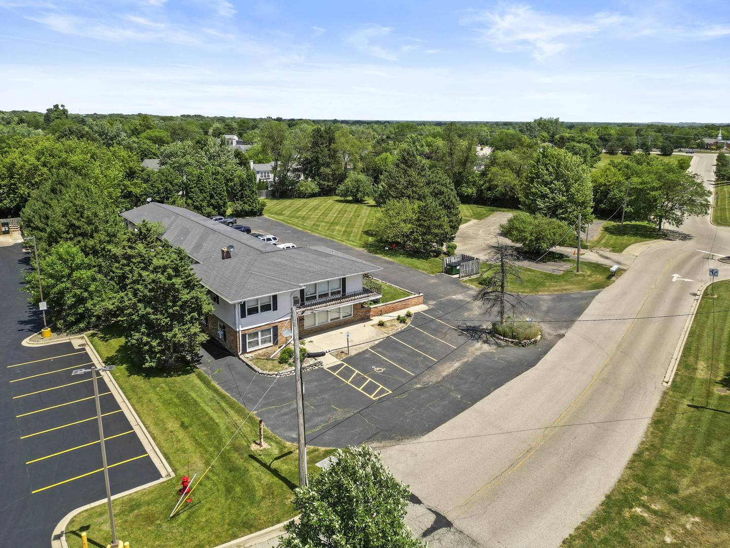 898 S Rand RD, Lake Zurich, IL 60047