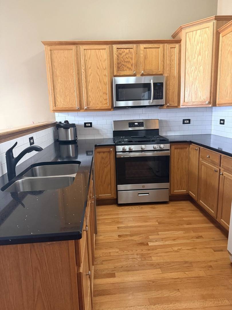 9411 Albany CT, Orland Park, IL 60467