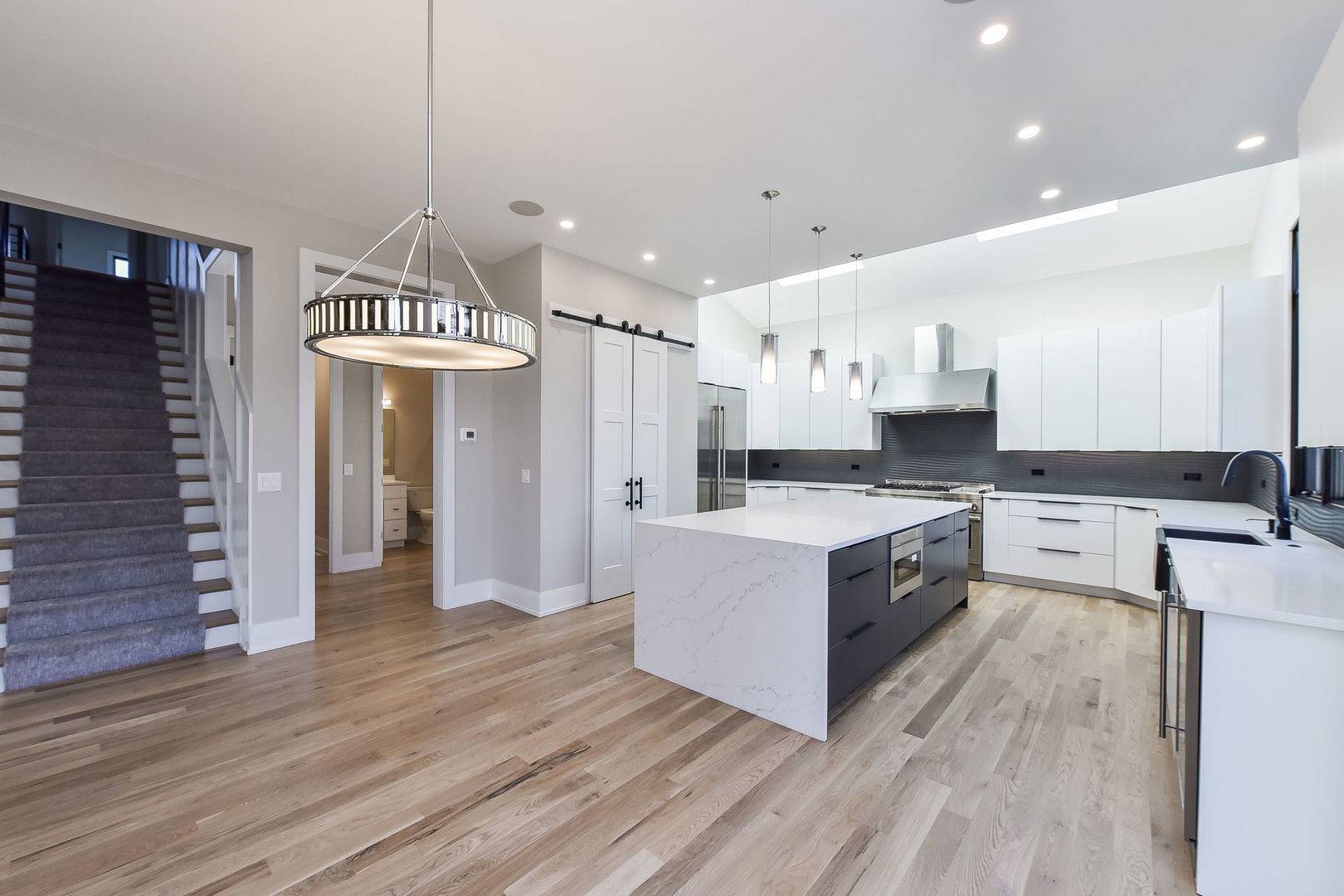719 N Brainard ST, Naperville, IL 60563