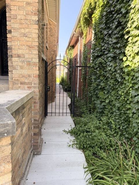 1048 W 92nd PL, Chicago, IL 60620