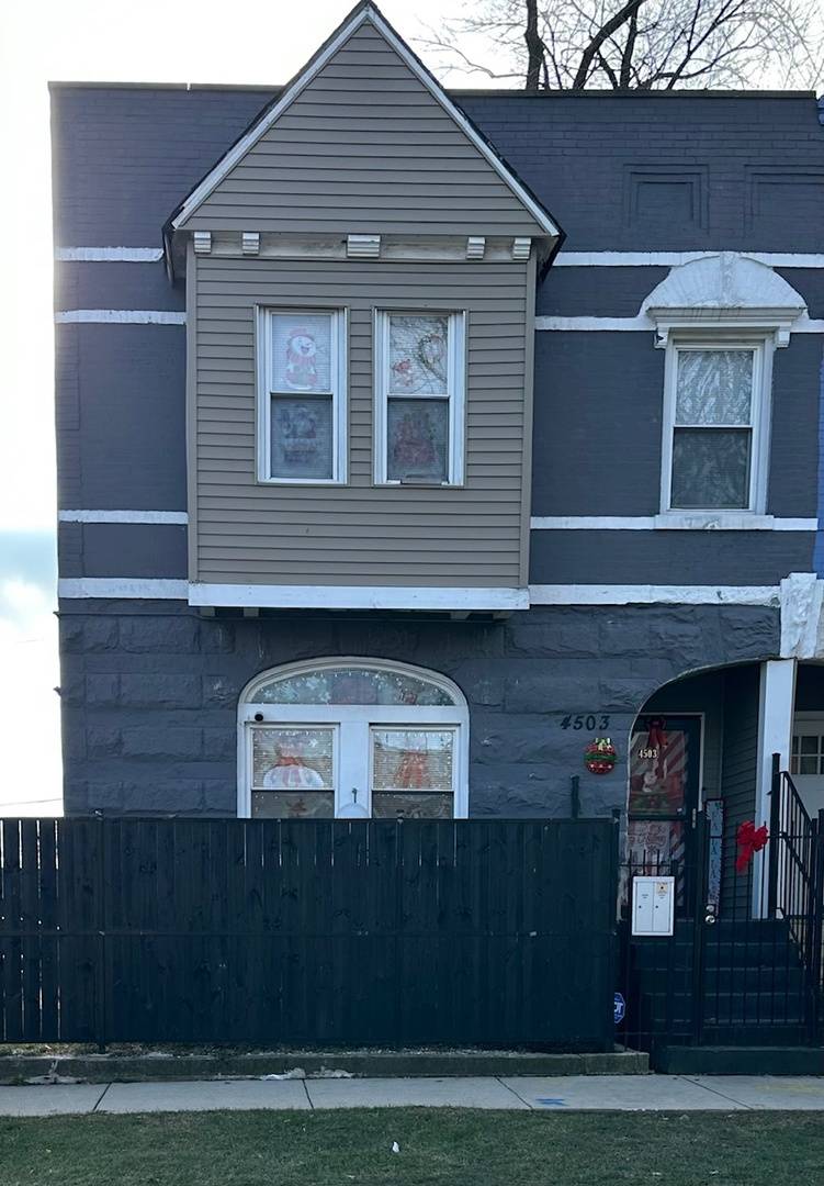 4503 W Congress Pkwy, Chicago, IL 60624