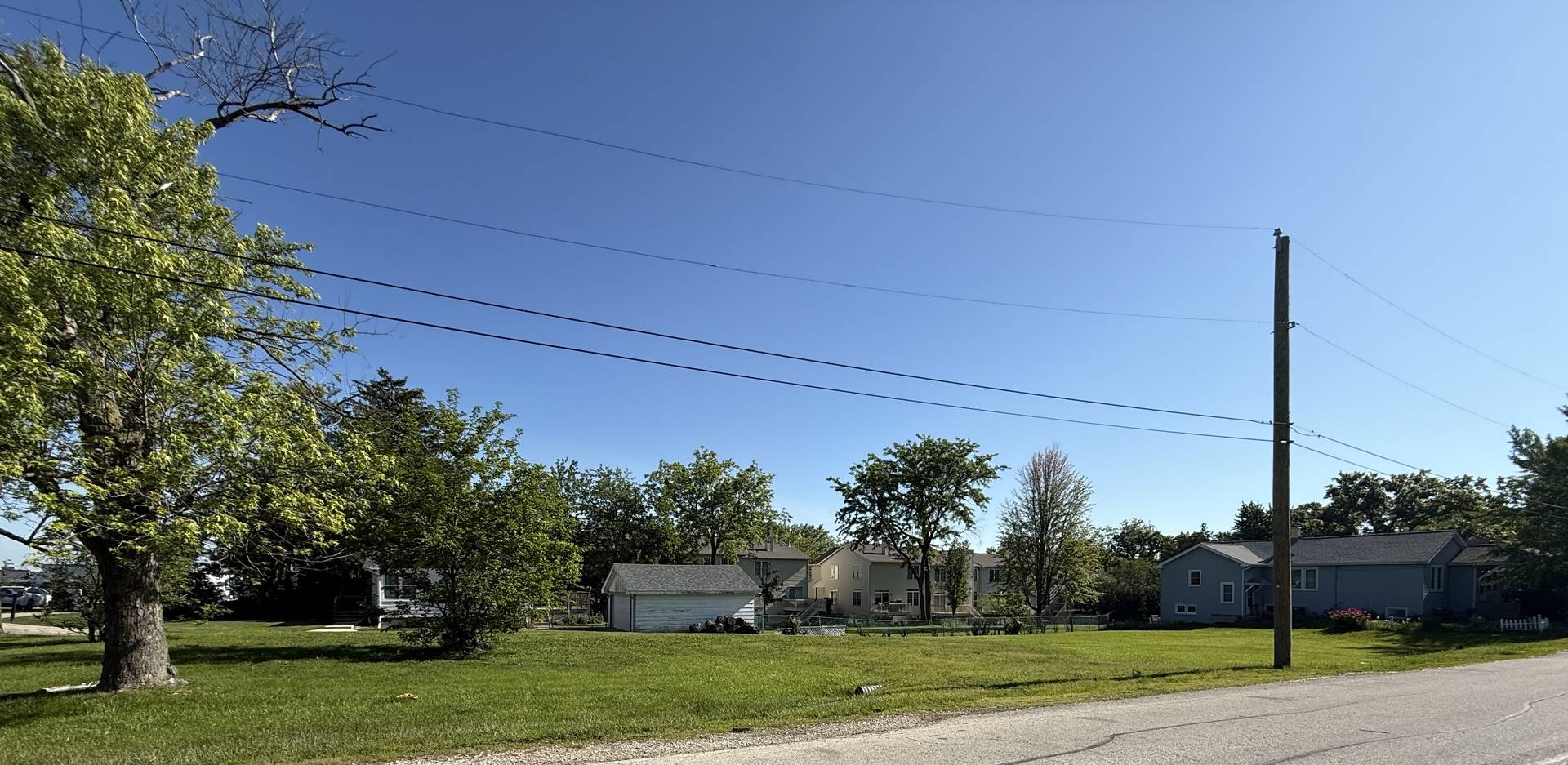 2160 Howard AVE, Downers Grove, IL 60515