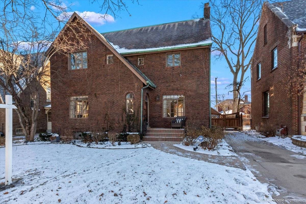 9837 S Hamilton AVE, Chicago, IL 60643