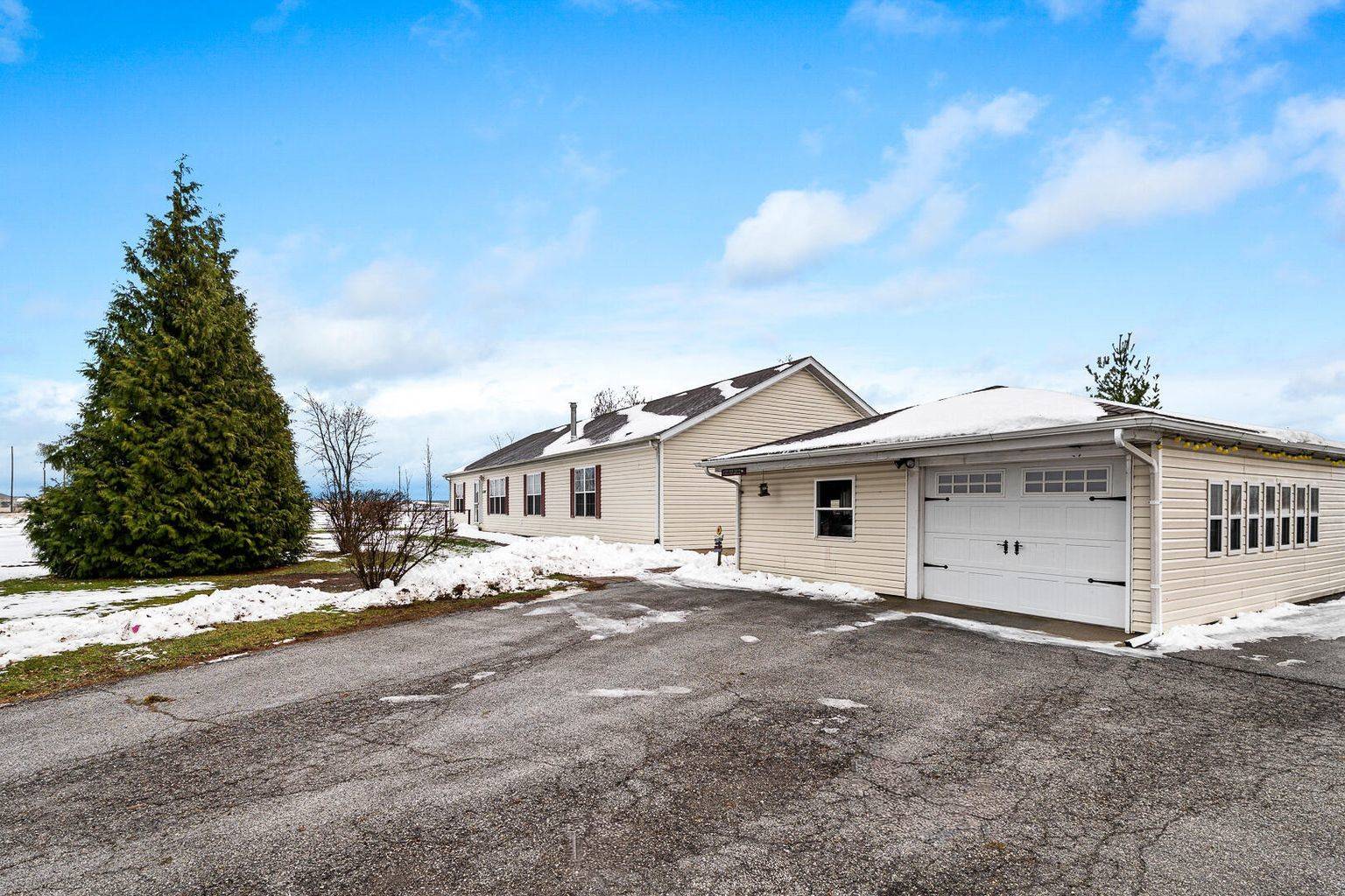 10741 W 141st AVE, Cedar Lake, IN 46303