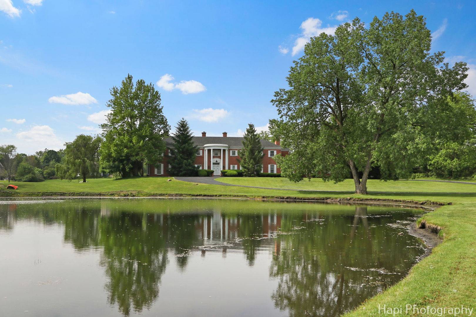 7 3 Lakes RD, Barrington Hills, IL 60010