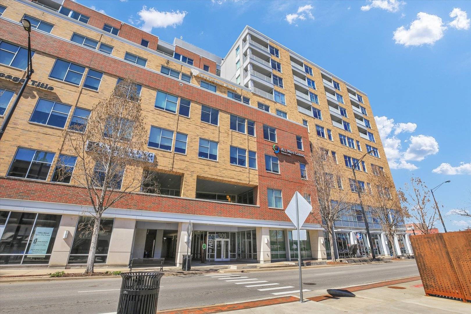 301 N Neil ST #608, Champaign, IL 61820