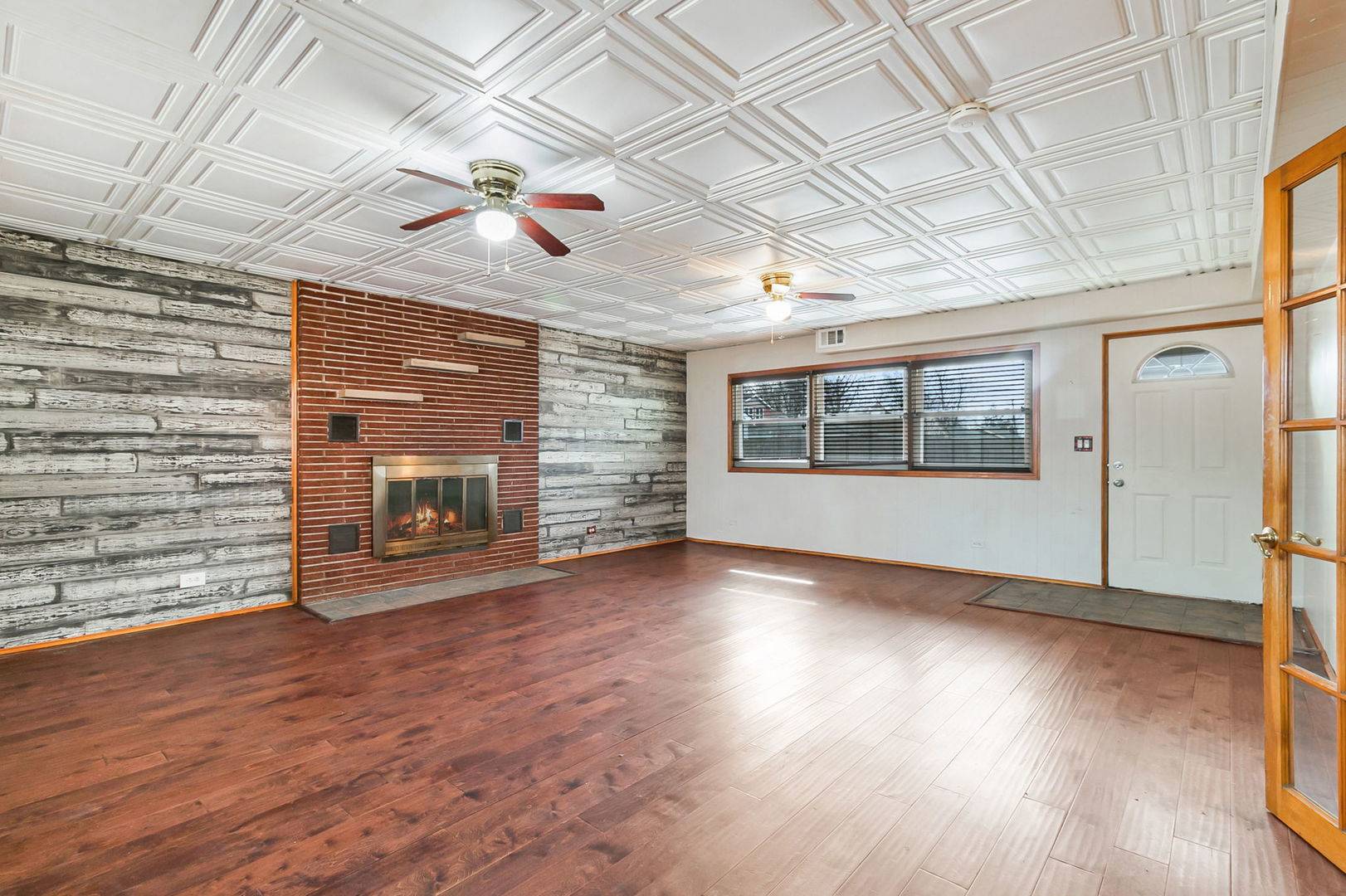 4539 Clyde AVE, Lyons, IL 60534