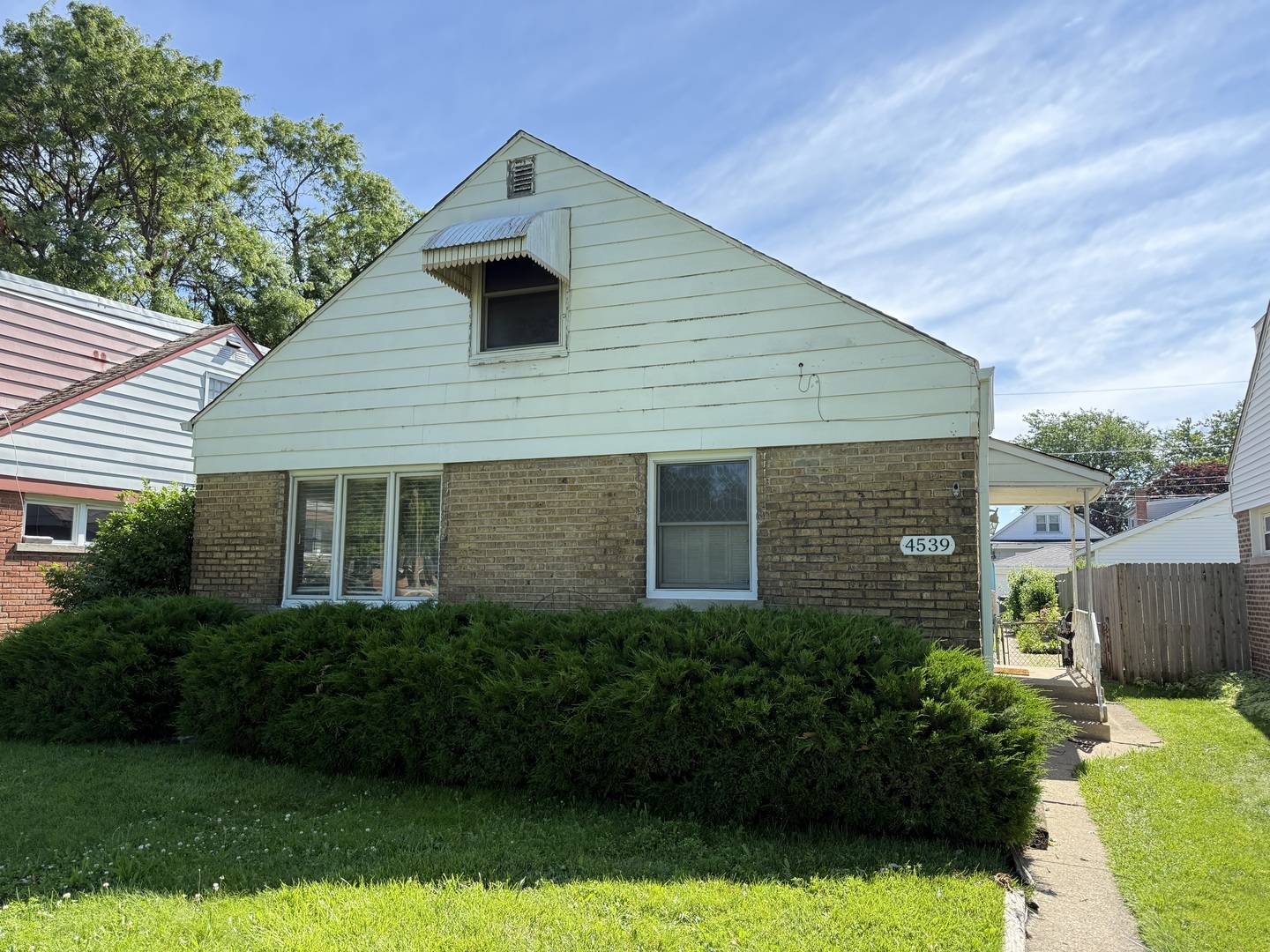 4539 Clyde AVE, Lyons, IL 60534