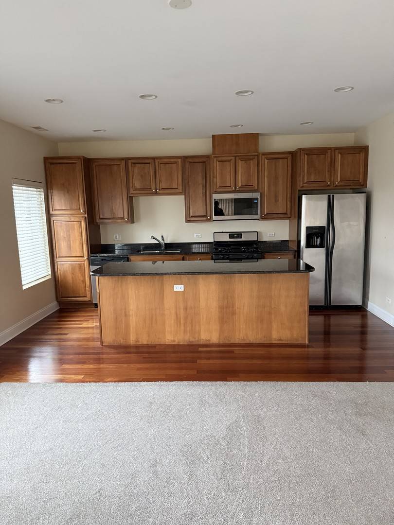 6961 Vine ST #301, Indian Head Park, IL 60525